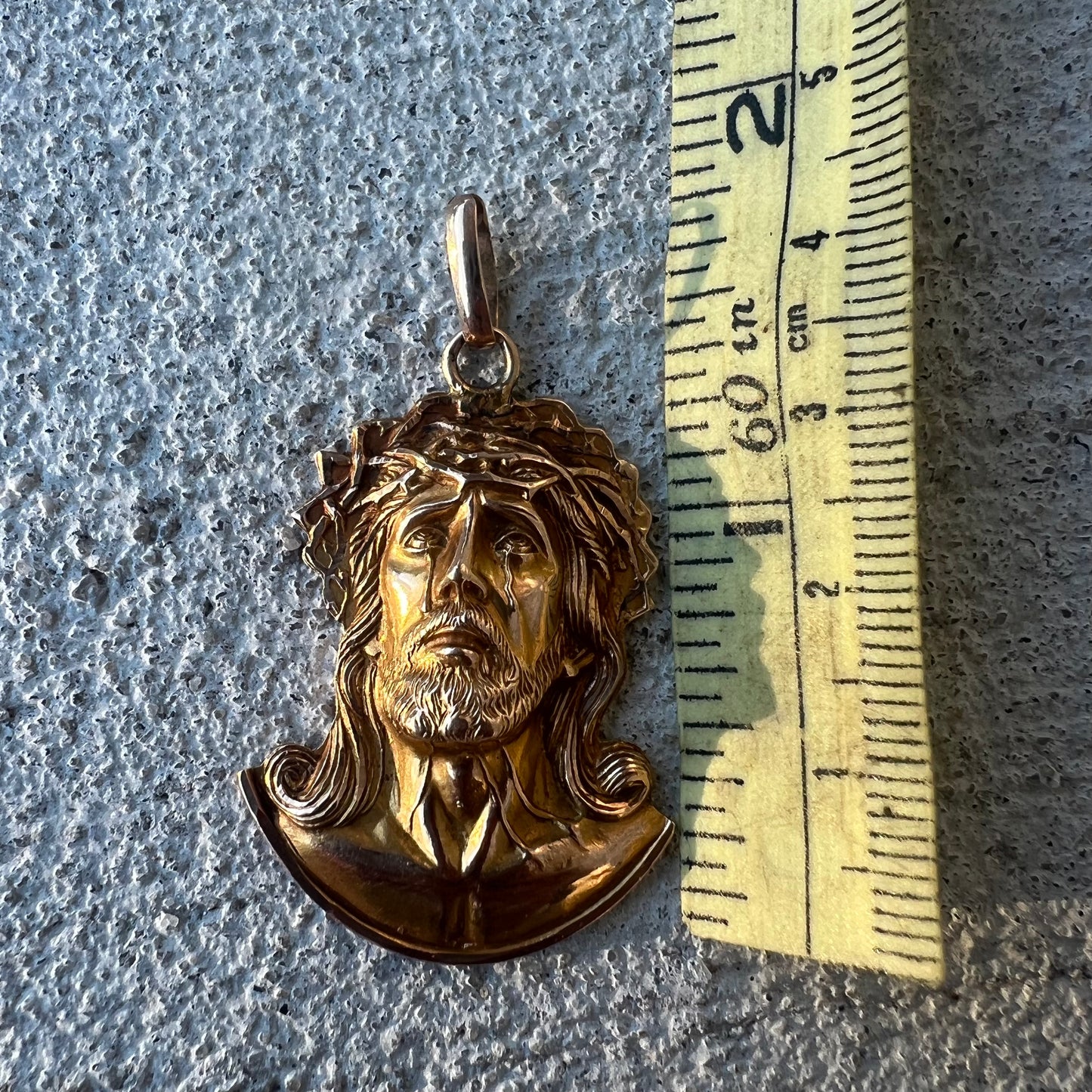 Mid-Century 14k Yellow Gold Suffering Jesus Piece
