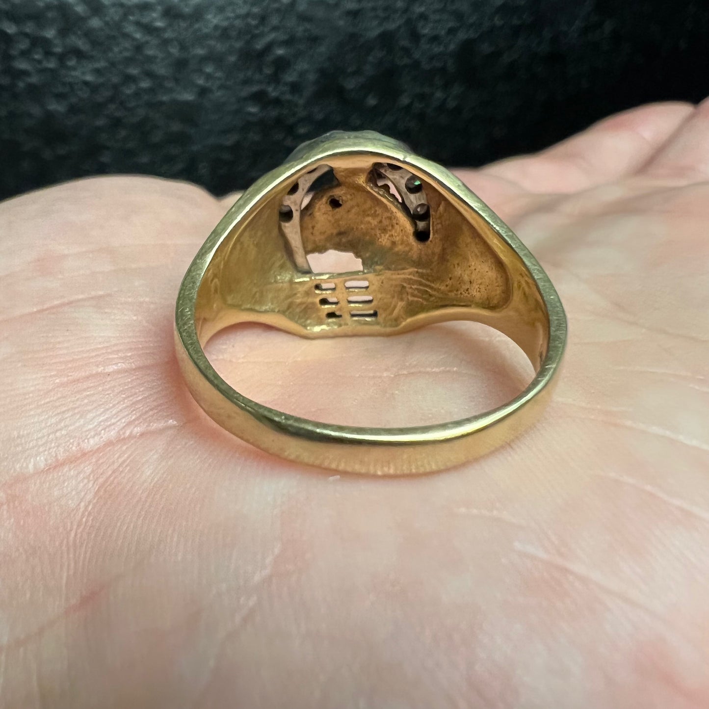 1980’s Solid 14K Yellow Gold .50CTW Natural Diamond Encrusted Good Luck Horseshoe “Gamblers Ring” (12.75)