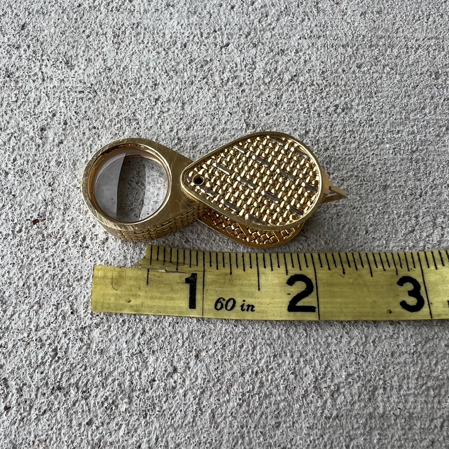 1980’s Solid 14k Gold Basket Weaved Jeweler’s Loupe