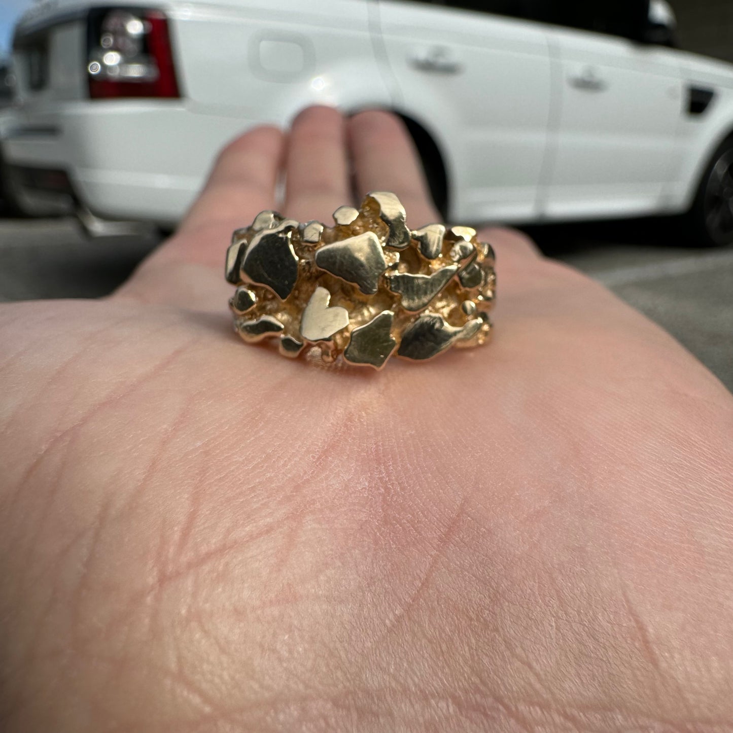 Immaculate 1980’s Solid 14k Yellow Gold Heavyweight Nugget Ring (11)