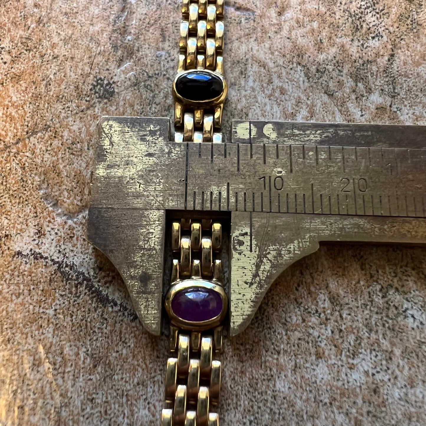 Vintage 14k Yellow Gold Multi-Stone Cabochon Panther Link Bracelet (7.25”)