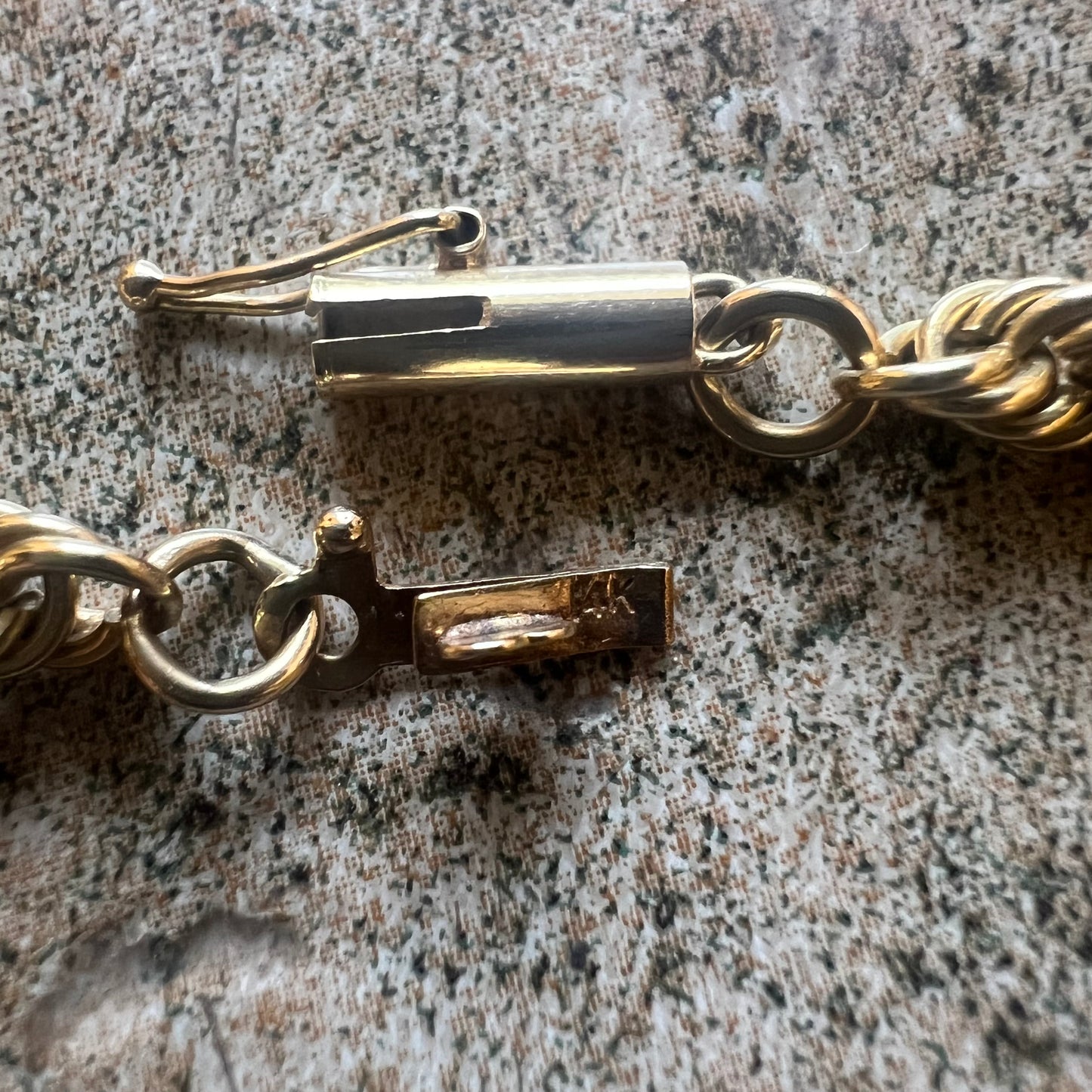 1970’s Solid 14k Yellow Gold Classic Rope Chain Necklace (21.5”)