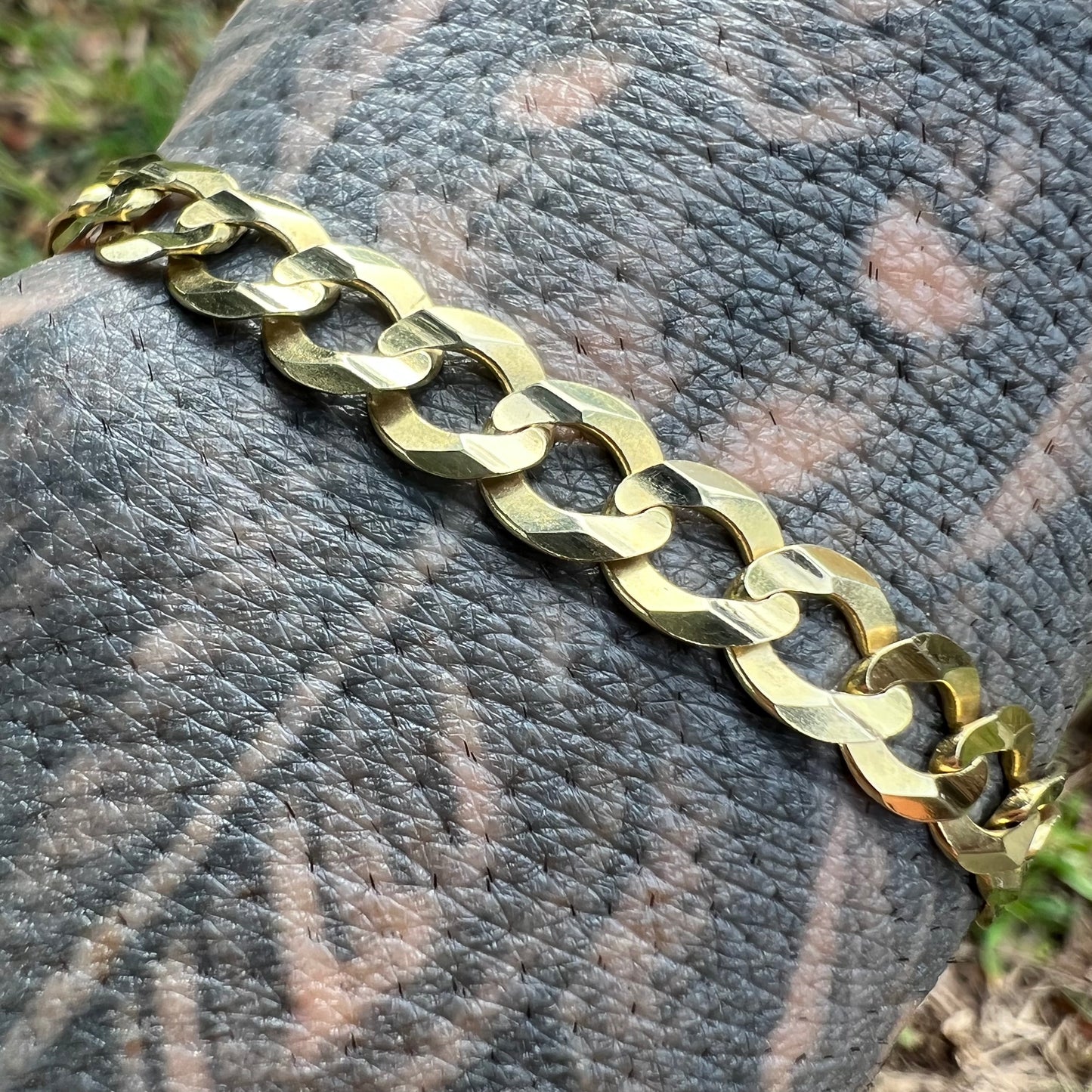 Vintage Solid 14k Yellow Gold Beveled Edge Cuban/Curb Link Bracelet (8”)