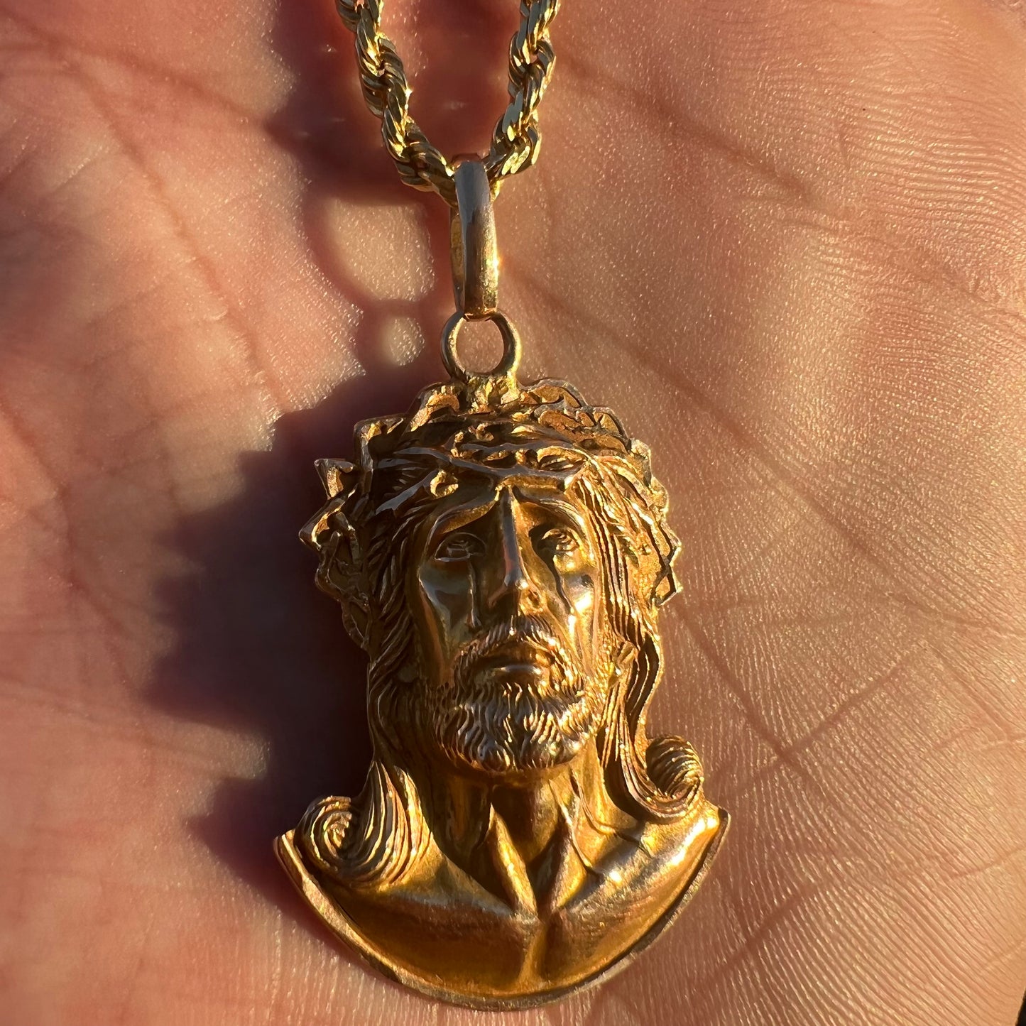 Mid-Century 14k Yellow Gold Suffering Jesus Piece