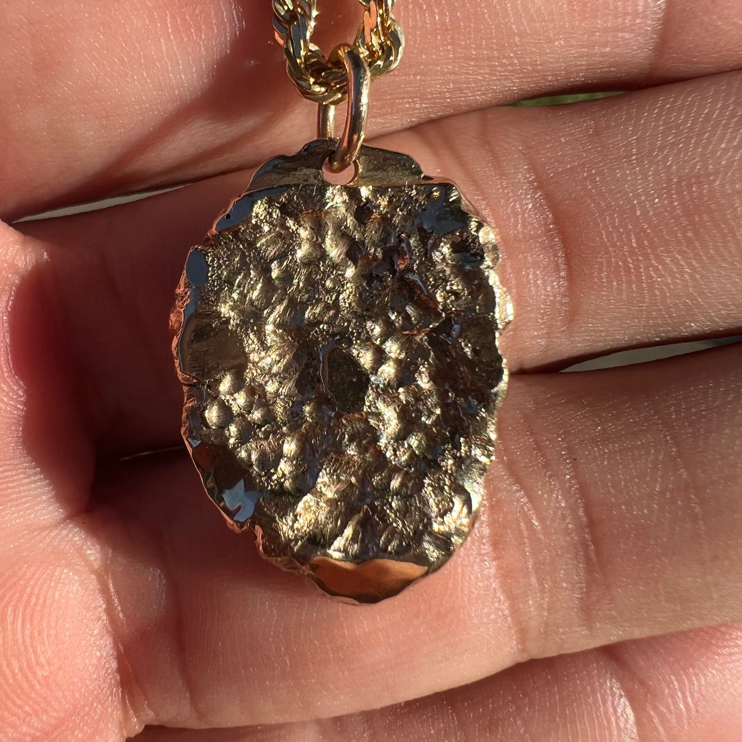 Solid 18k Yellow Gold Natural Diamond Encrusted Nugget Pendant