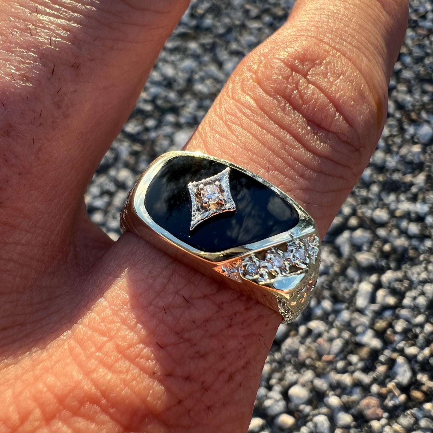 1950’s 14k Yellow Gold Solid Backed Comfort Fit Black Onyx Natural Diamond Nugget Ring (10)