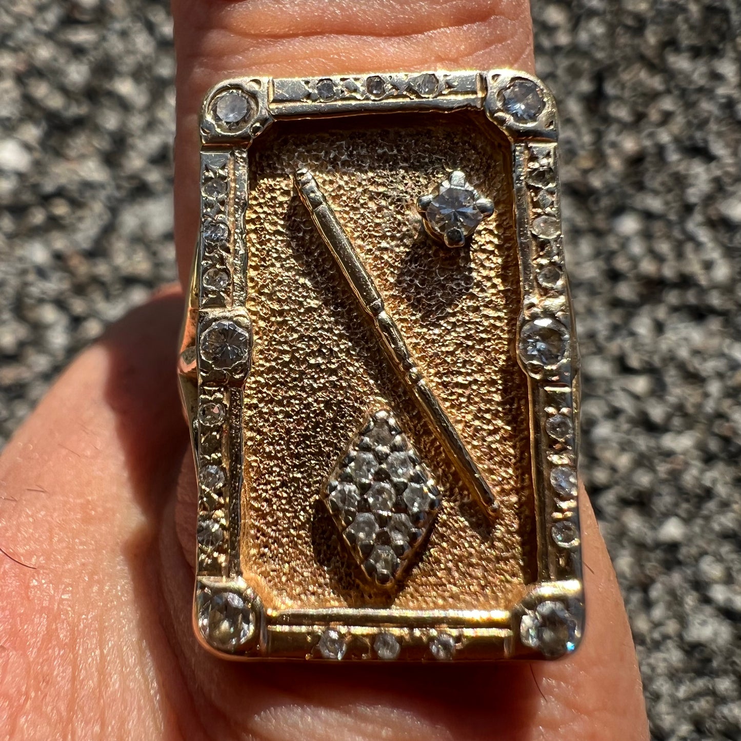 Vintage 14k Yellow Gold Natural Diamond Encrusted Custom Pool Table Ring (8.5)