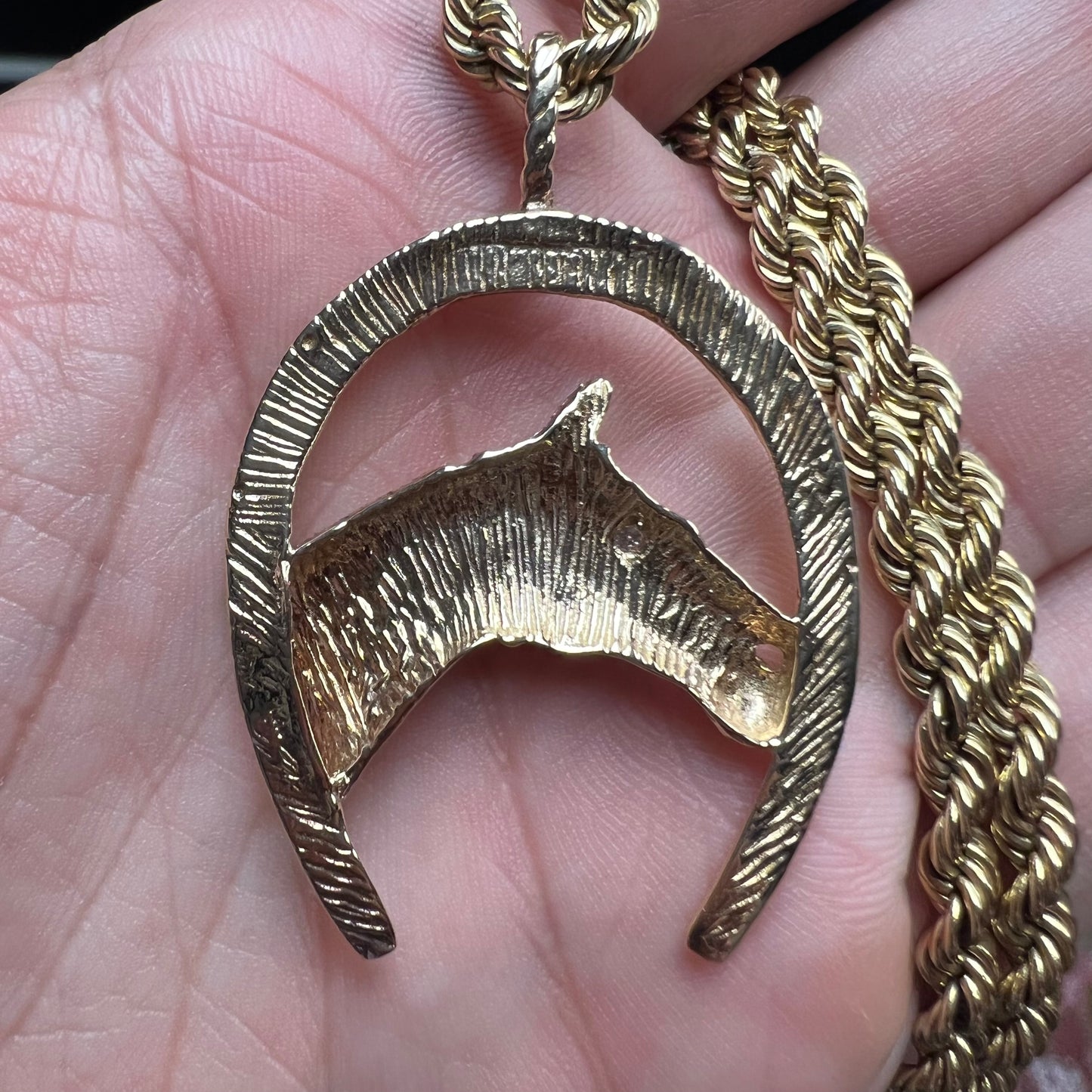 1980’s Solid 14k Yellow Gold Large Good Luck Horseshoe Pendant