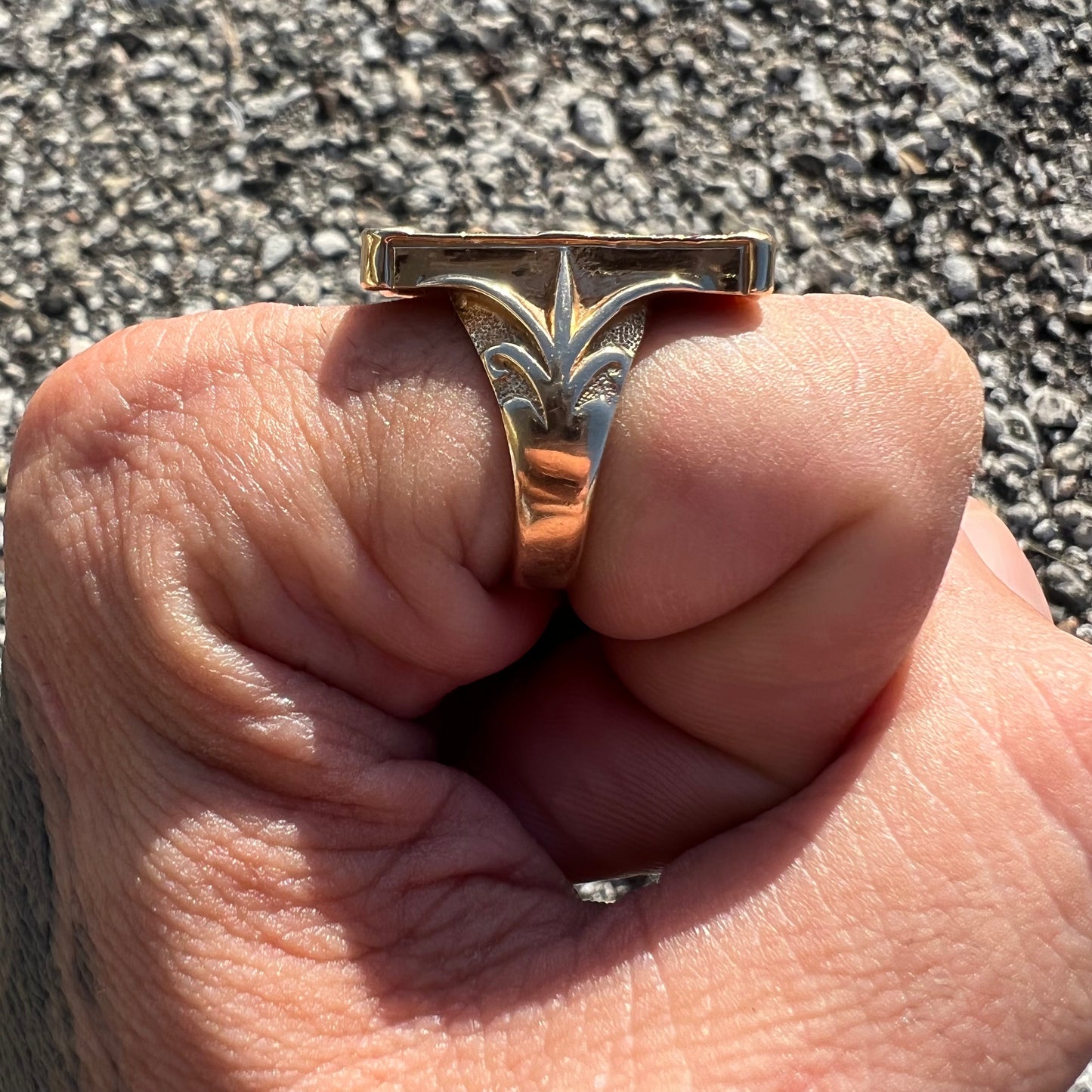Vintage 14k Yellow Gold Natural Diamond Encrusted Custom Pool Table Ring (8.5)