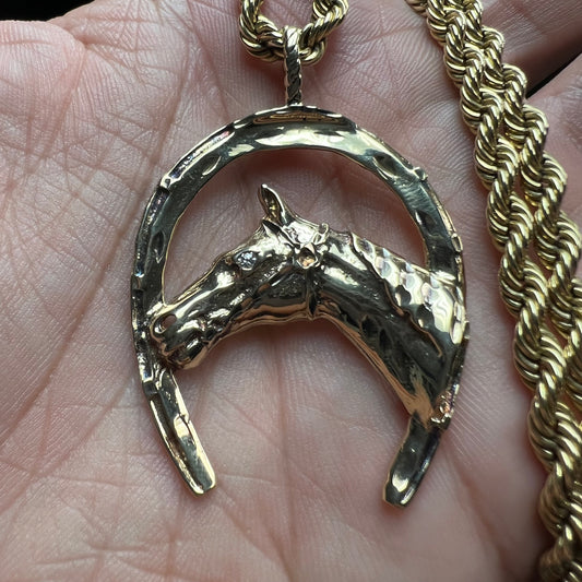 1980’s Solid 14k Yellow Gold Large Good Luck Horseshoe Pendant