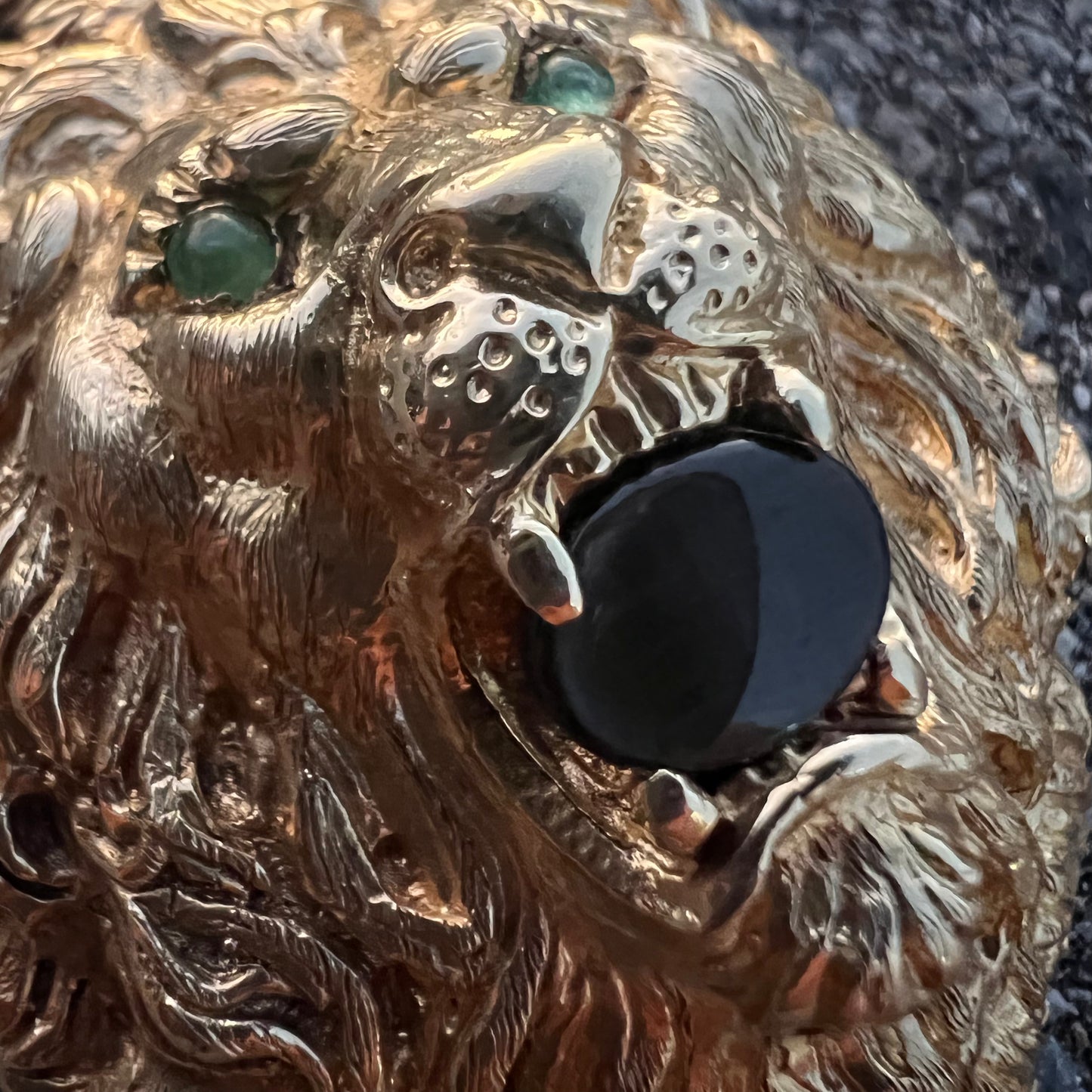 Mid-Century 14k Hand Tooled Heavyweight Large Lion Pendant (51g)