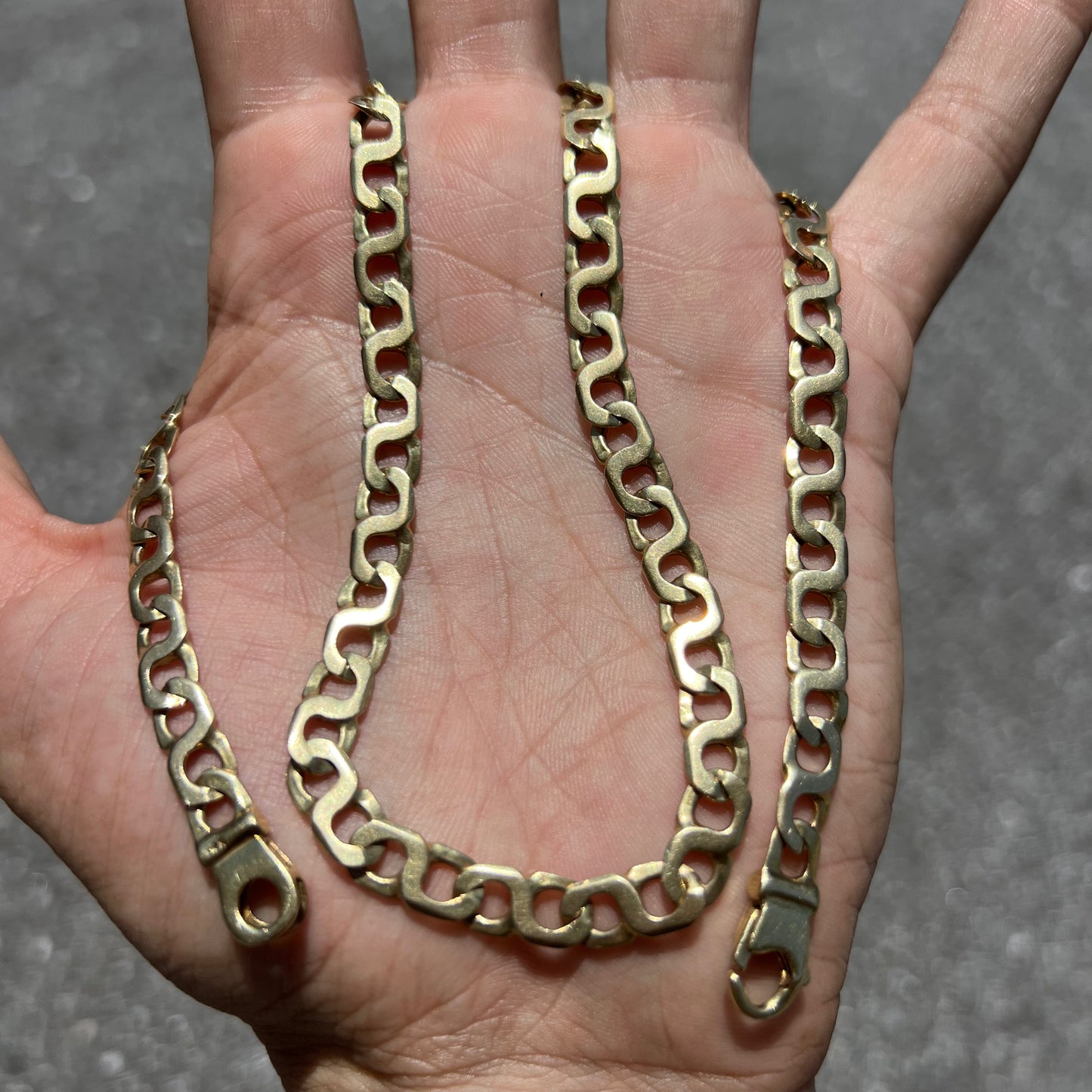 1980’s Solid Heavyweight 14k Old School Figure 8 Link Necklace