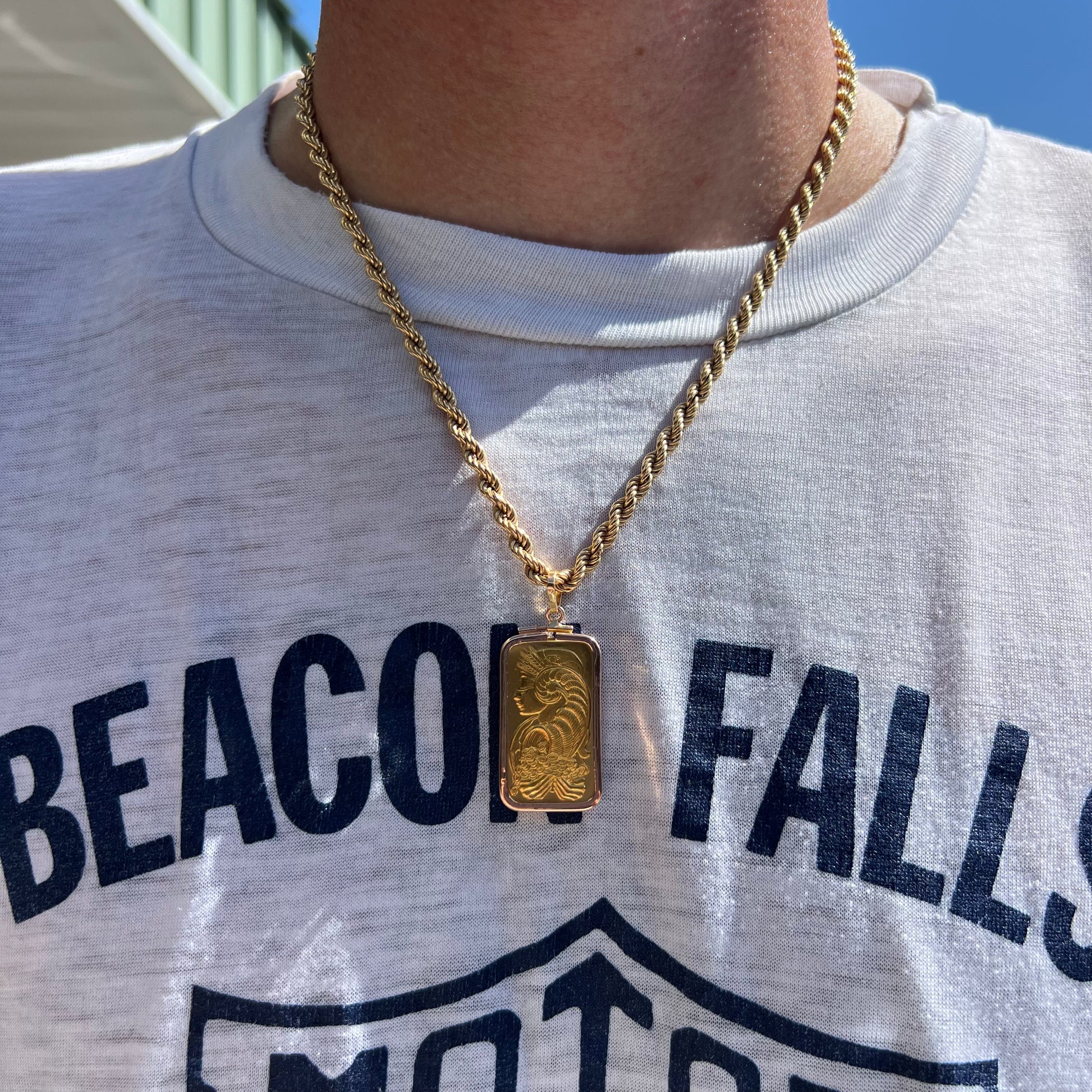 24k PAMP Suisse 20g Lady Fortuna Bar Pendant - Main Image