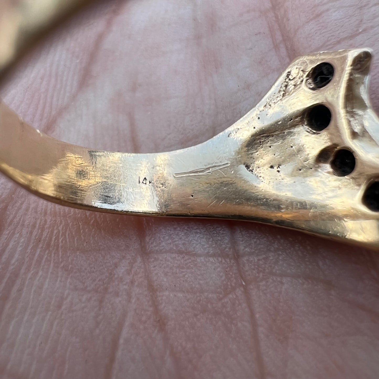 1970’s-80’s 14k Natural Diamond (.50ctw) Flooded Nugget Horseshoe Ring