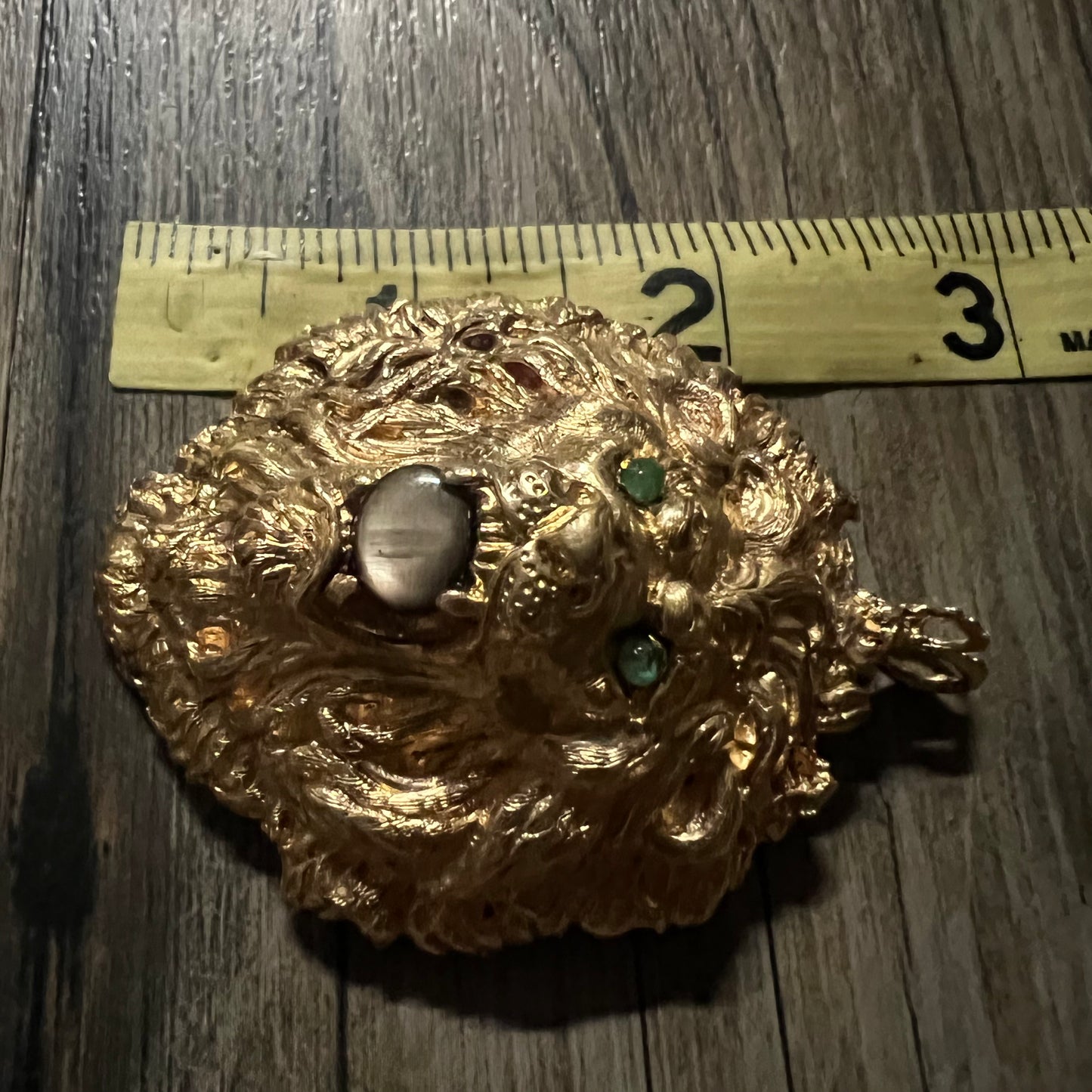 Mid-Century 14k Hand Tooled Heavyweight Large Lion Pendant (51g)