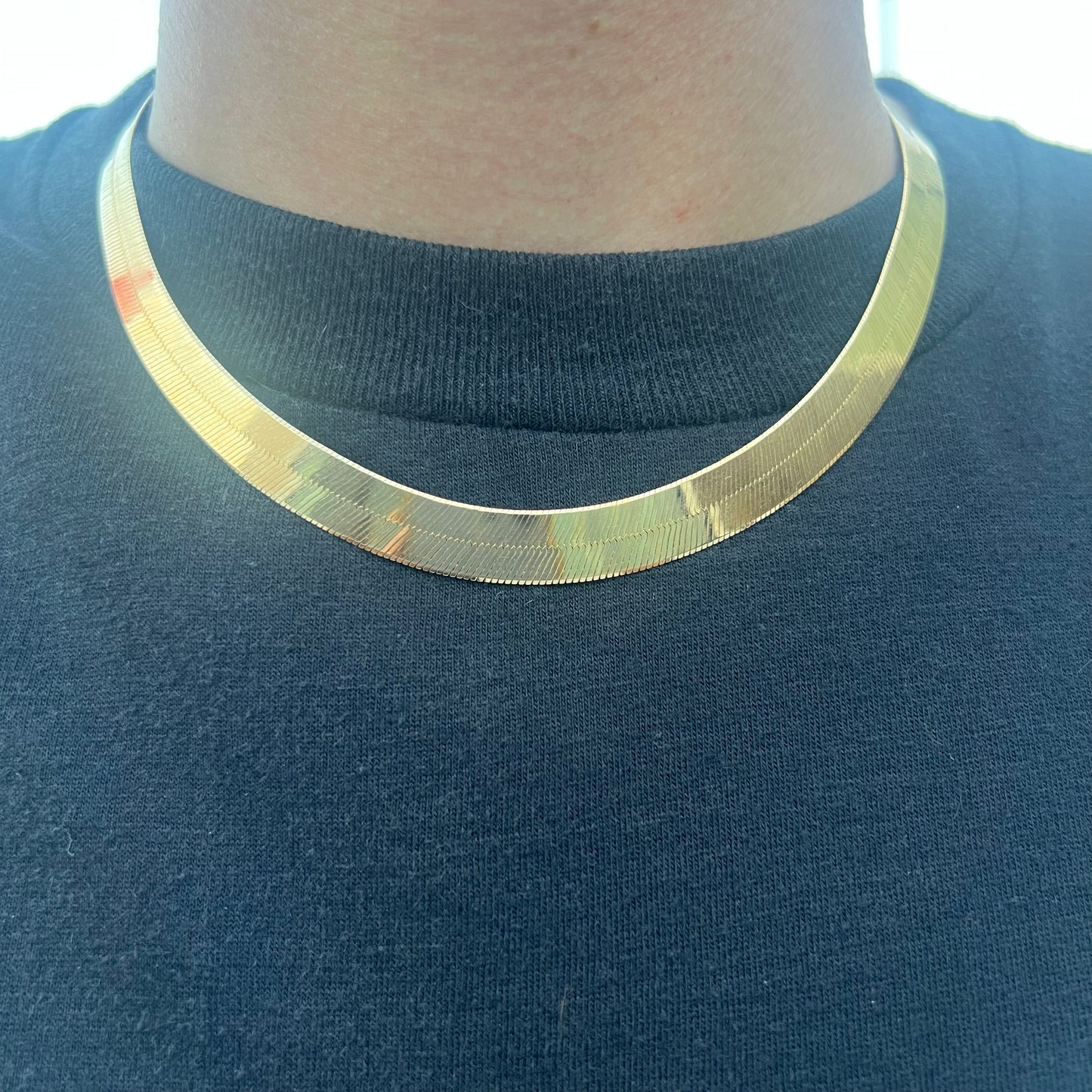 Immaculate Solid 10k Chunky Italian Herringbone Necklace
