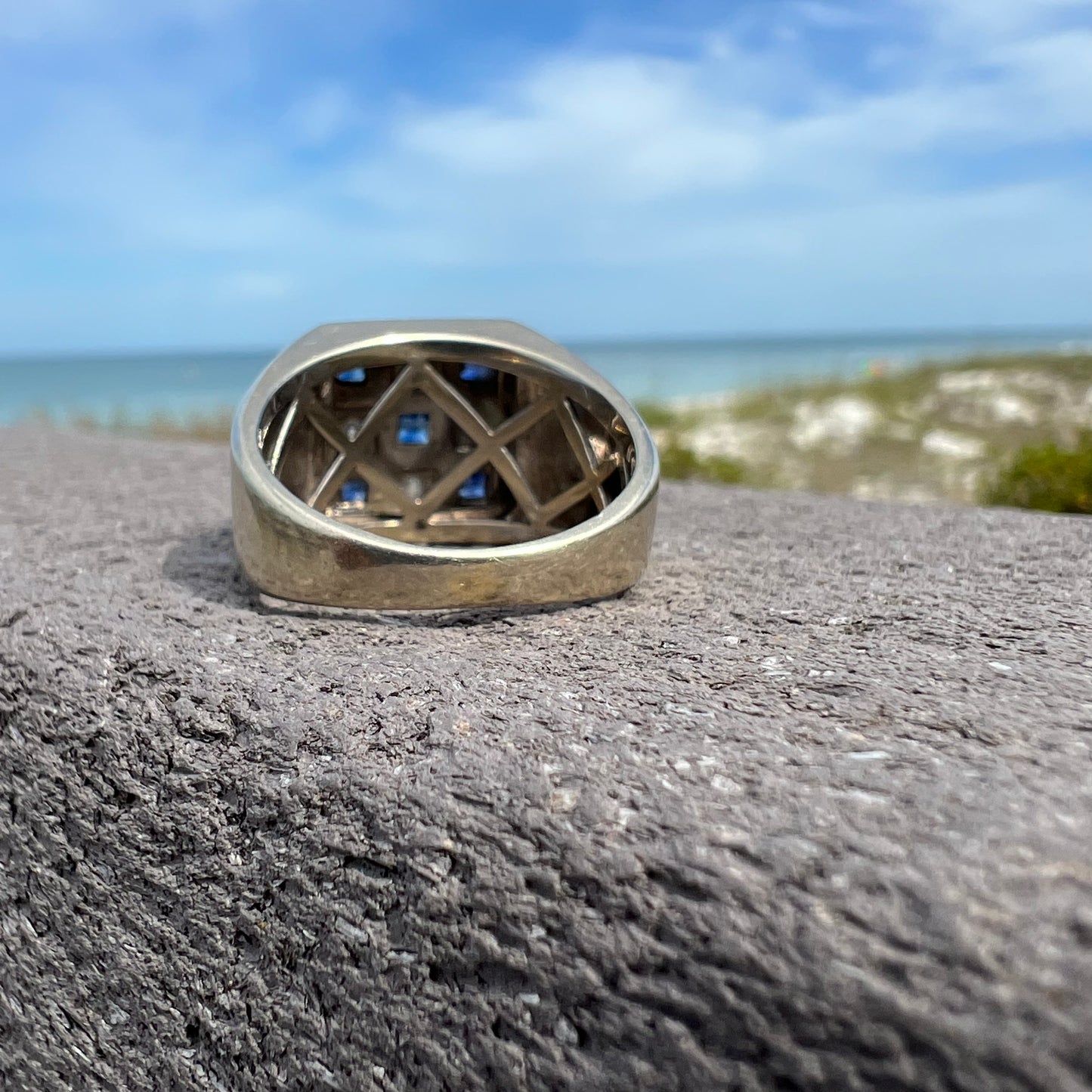 Vintage 14k White Gold .50CTW Natural Diamond And Blue Sapphire Block Ring