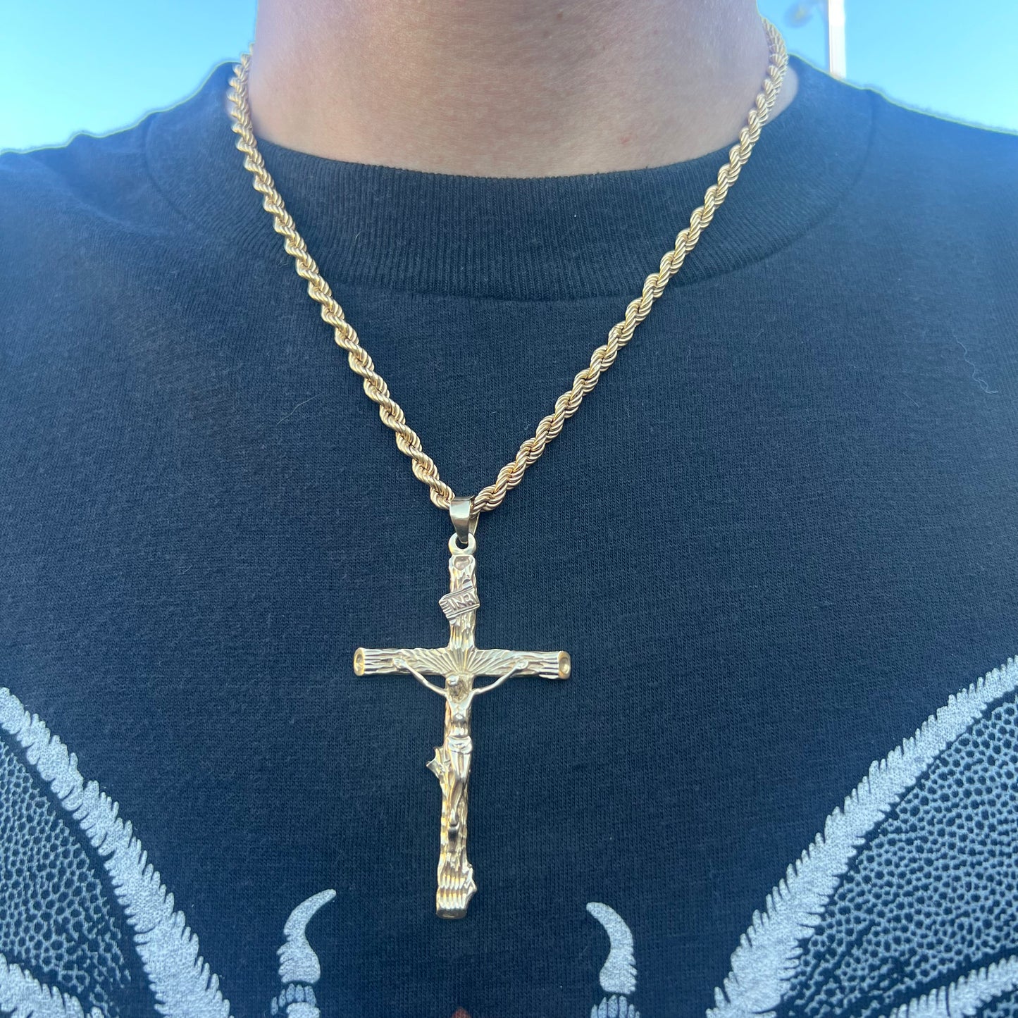 Vintage 14k Diamondcut Crucifix
