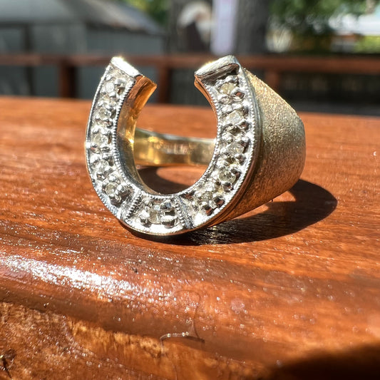 Vintage 14k Horseshoe Ring
