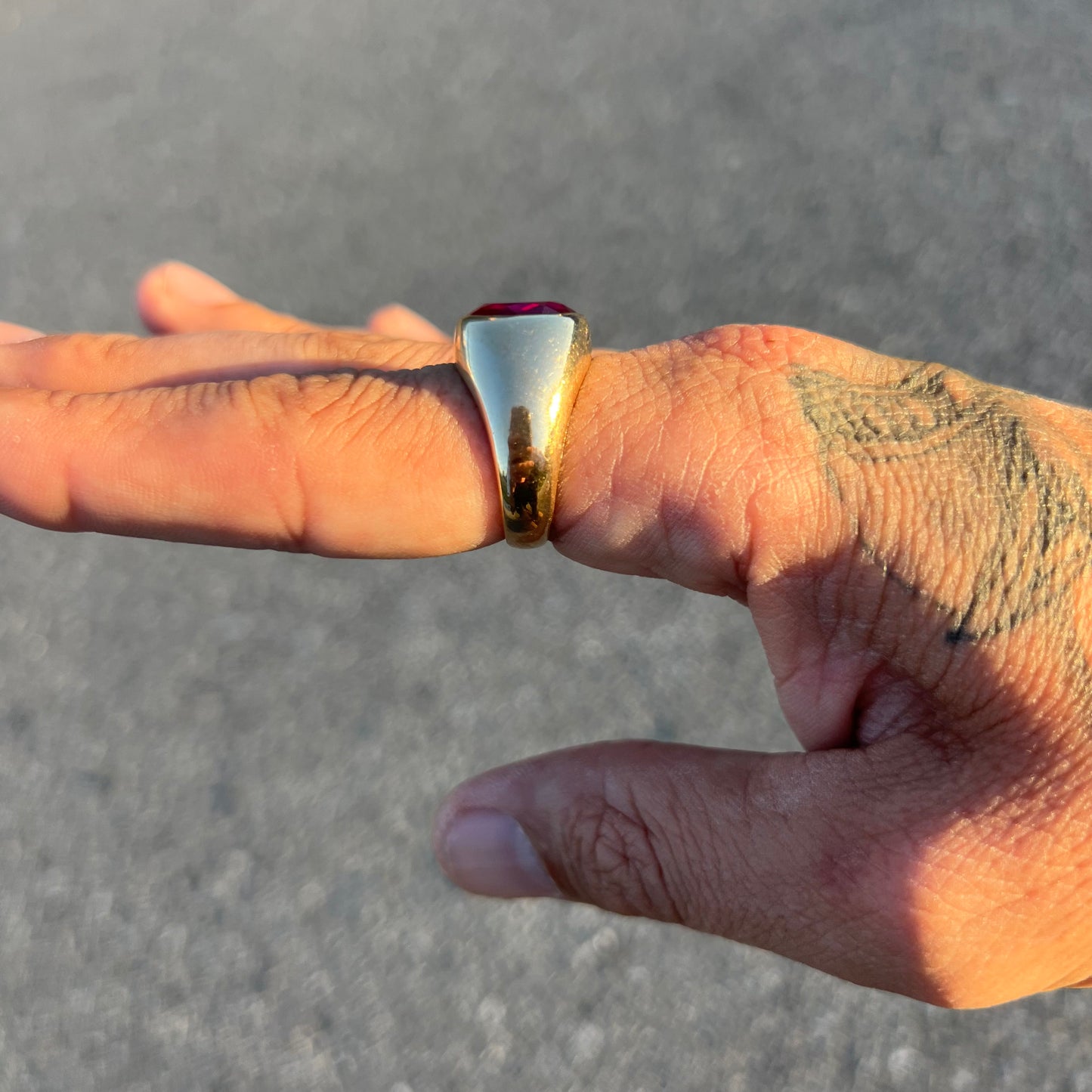 Mid Century 10k Red Spinel Comfort Fit Ring